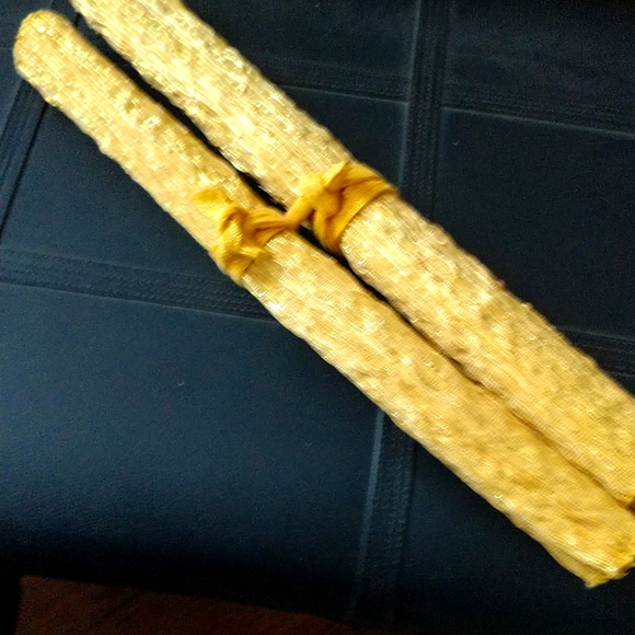 #3 VINTAGE Pair Gold Placemats for your Holiday table - Picture 2 of 5